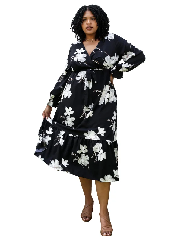 Women's maxi dress belted -White Tulip Print Flowy Black Maxi Dress | Black