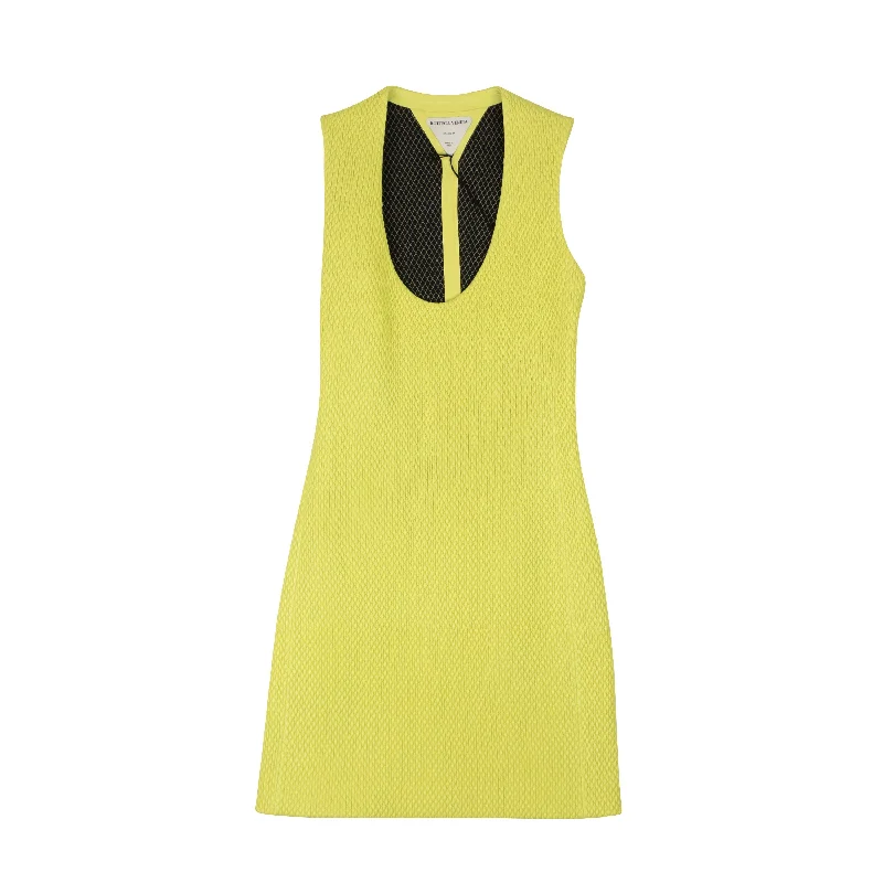 Ladies sleeveless dress retreat -NWT BOTTEGA VENETA Yellow Quilted Leather Sleeveless Dress